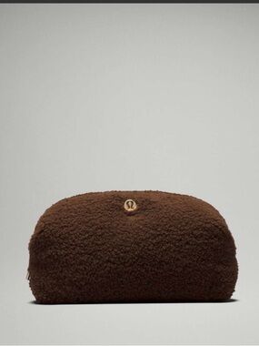 NWT Lululemon Feeling Ready Cosmetics Pouch